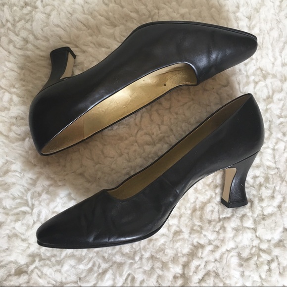 Nine West Dalton Heels - Picture 2 of 7